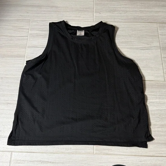 Member’s Mark Set of Three Sleeveless Mesh Tops - Black, Blue, and Gray Large - Picture 7 of 9